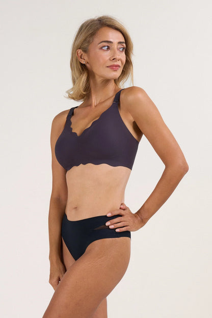 Full Coverage Lift Scalloped Bra