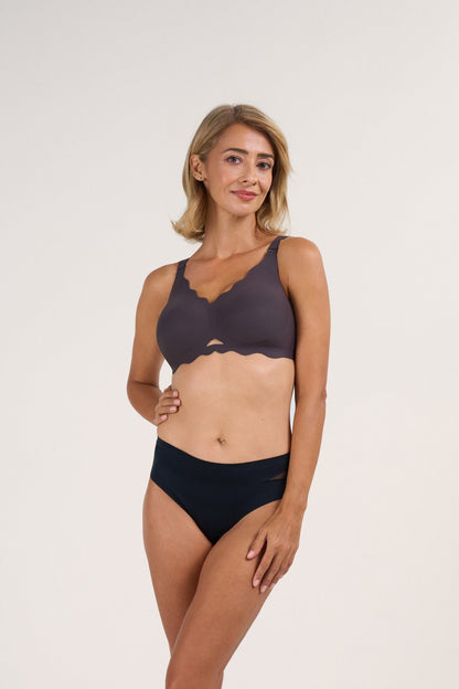 Scalloped Details Lift Bra